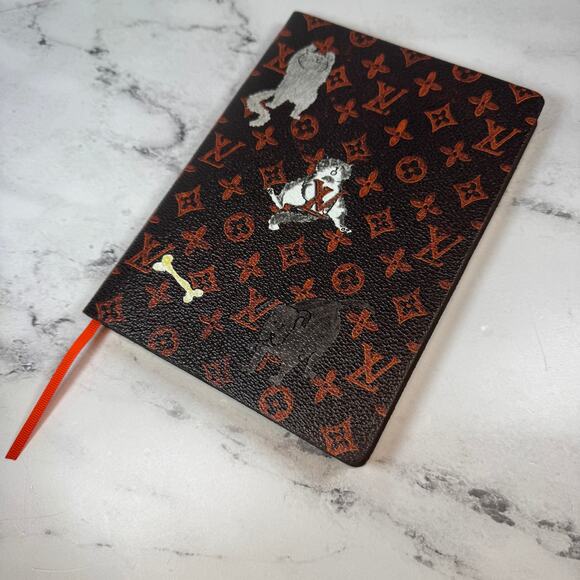 Louis Vuitton Catogram Notebook Monogram Cats Grace Coddington Canvas LV - Picture 1 of 11